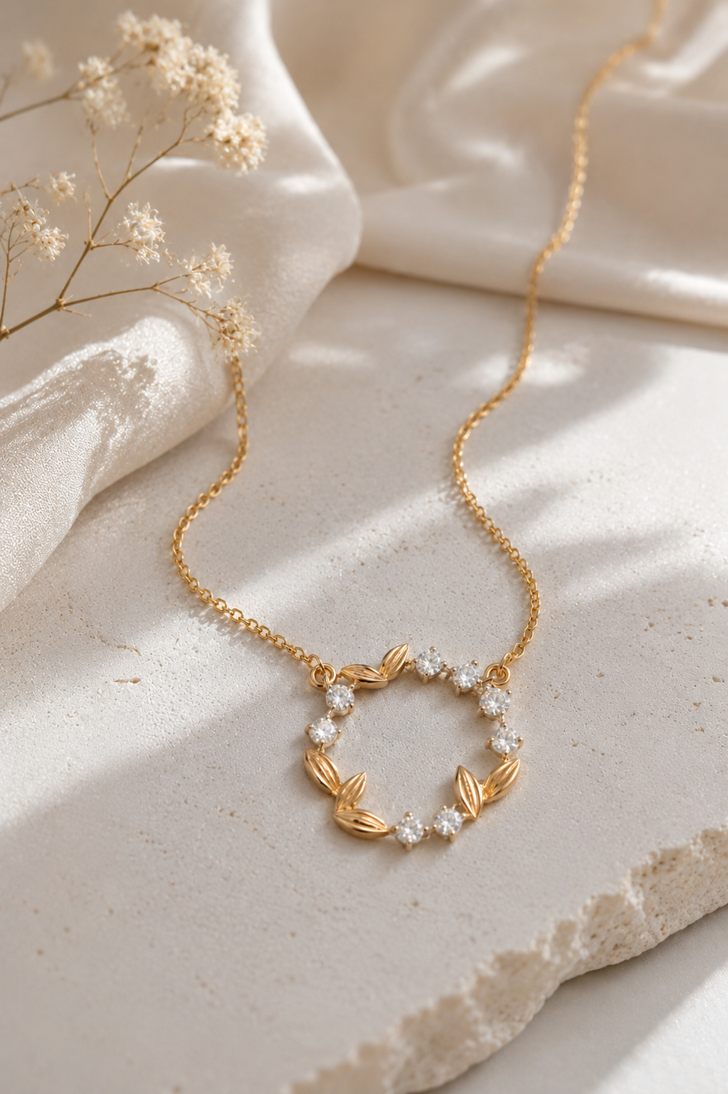 925 Sterling Silver Wreath Pendant Necklace